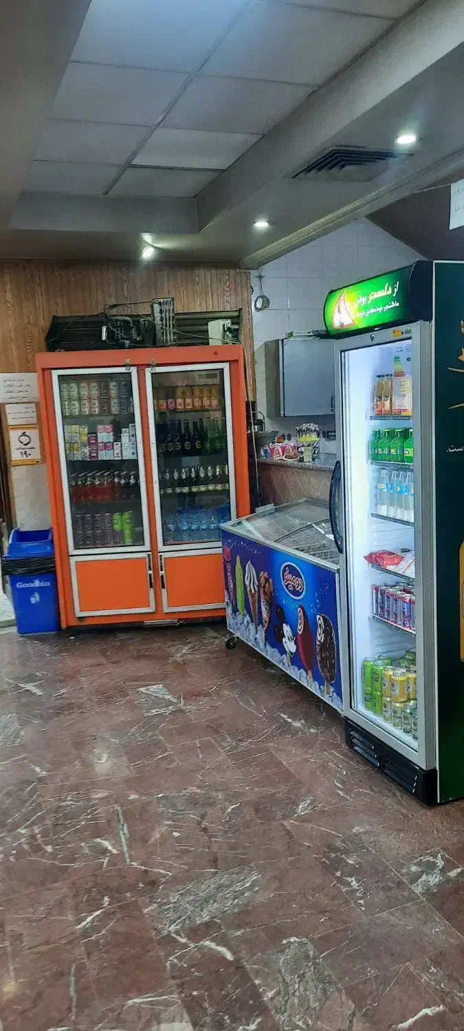 اجاره بوفه در استخر