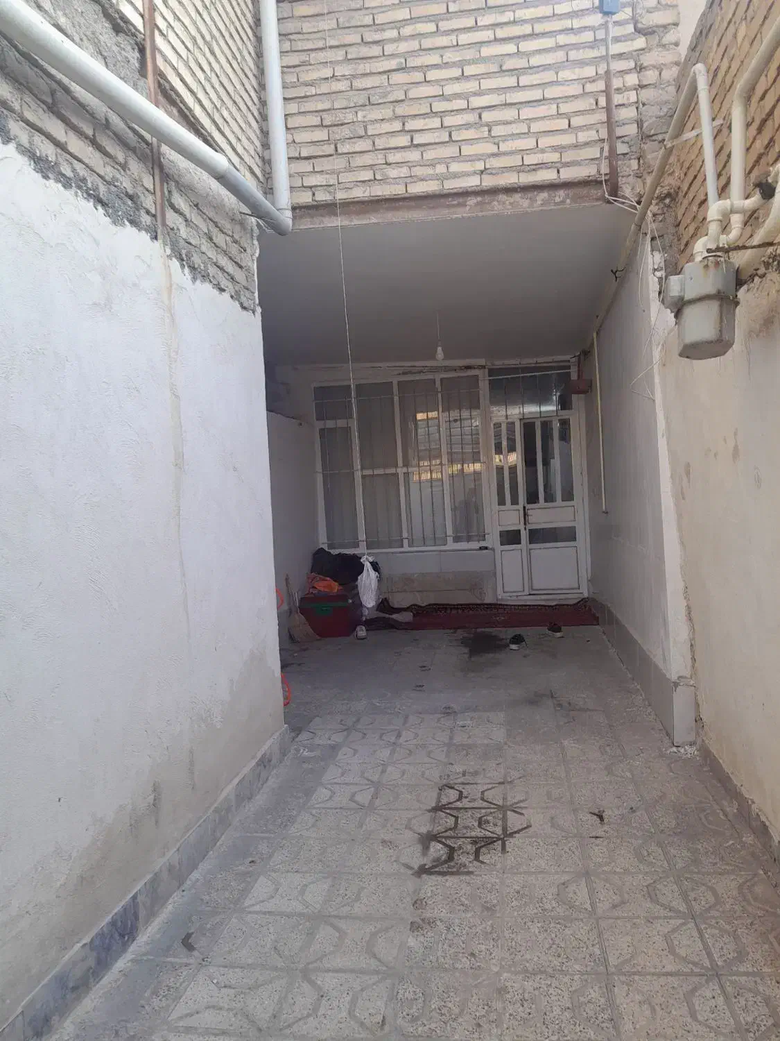 خانه ۳ طبقه ۱۲۵ متر طبرسی ۳۷ ده قدم تا حاشیه بلوار
