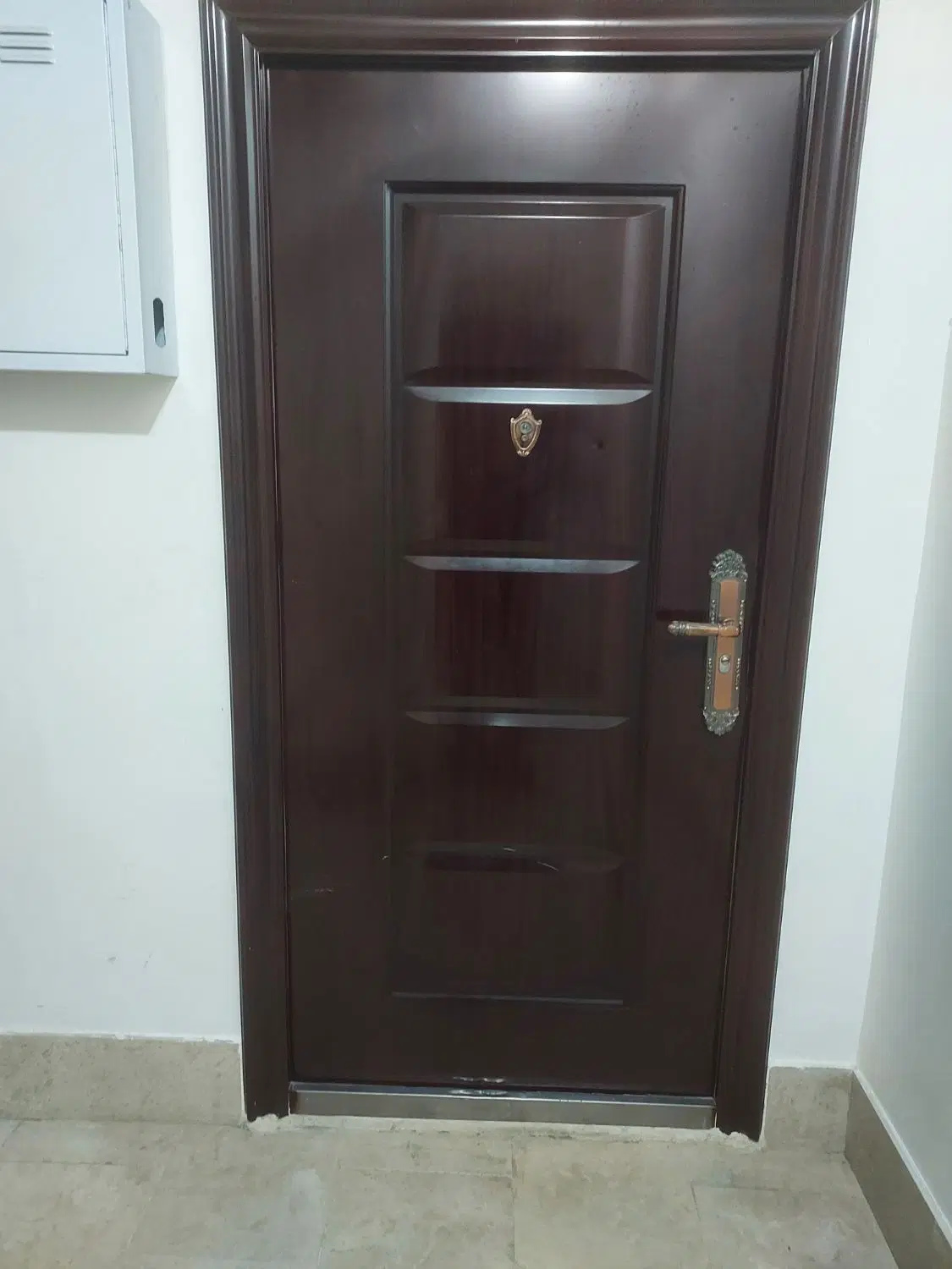 رهن کامل واحد ۱۴۰ متری در شهرک مخابرات
