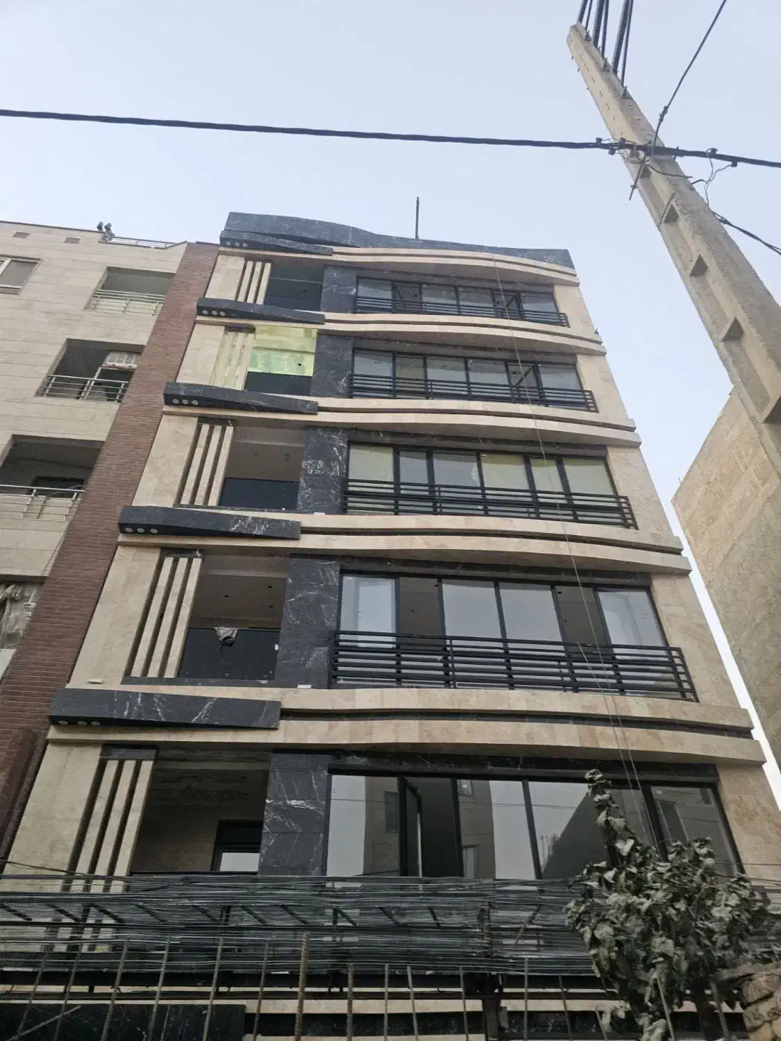 اپارتمان تک واحدی