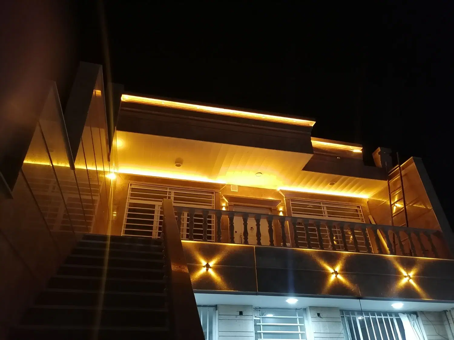 اجاره و رهن خانه.