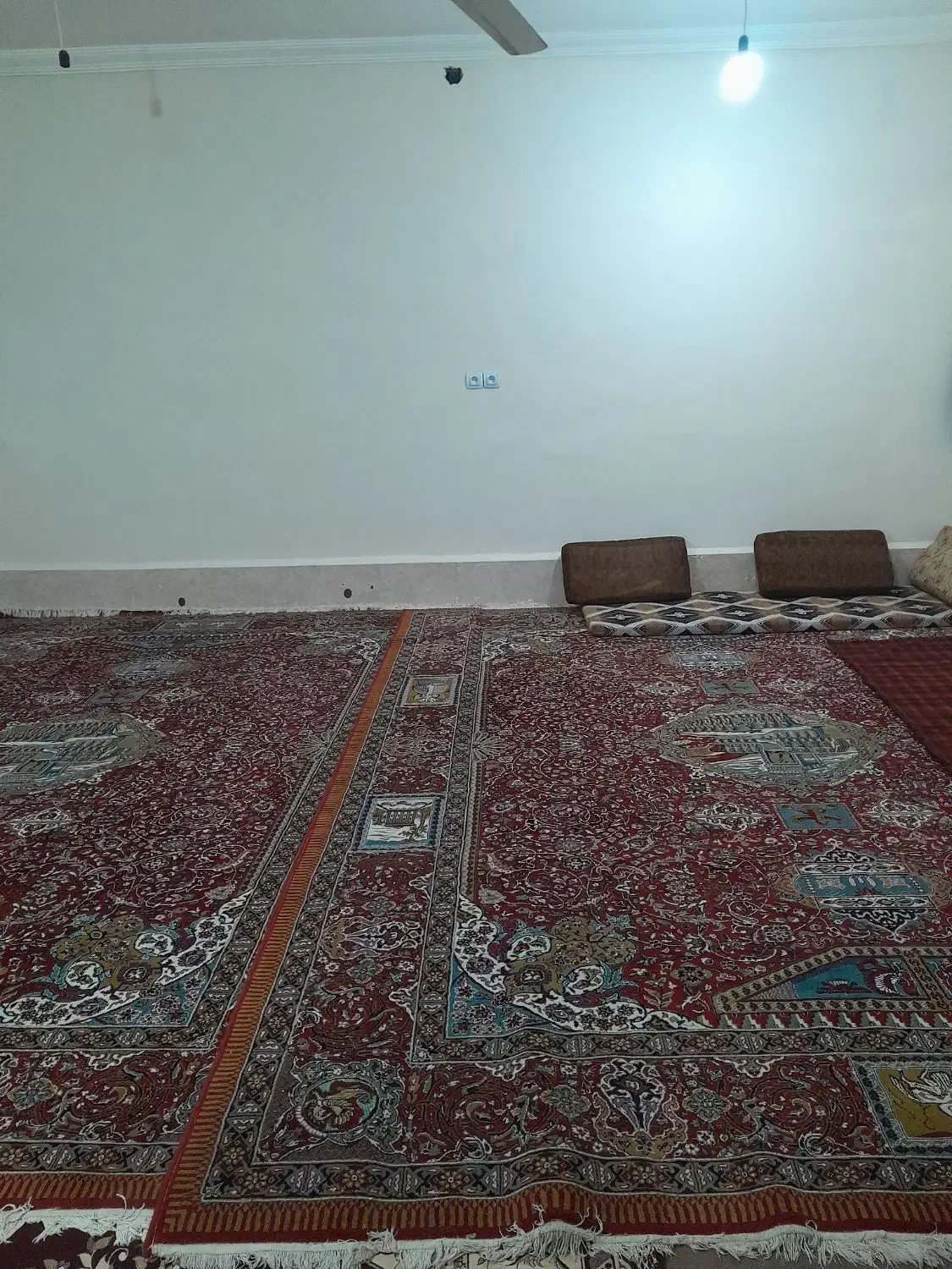 فروش خانه ویلایی اول جاده خنافره بعداز مسجد رسول
