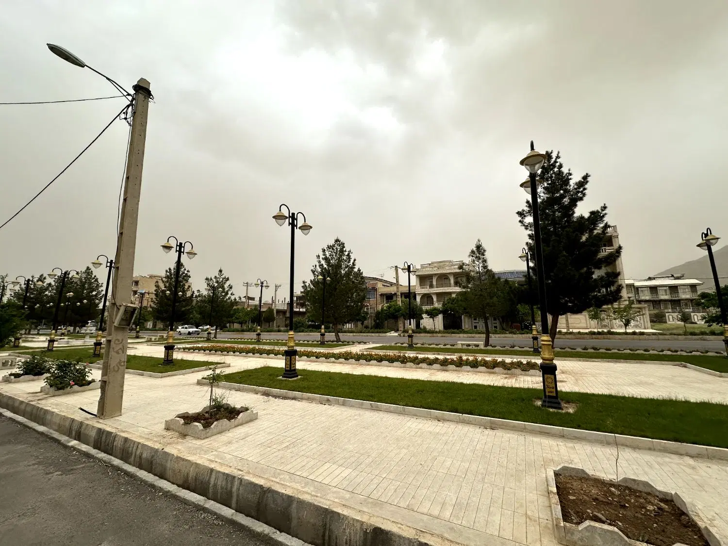 ۲۰۰ متر زمین بر خیابان رودکی