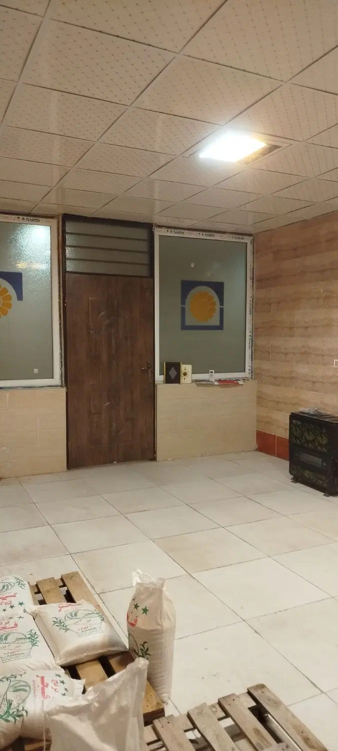 رهن و اجاره واحد اداری تجاری نزدیک زندیه