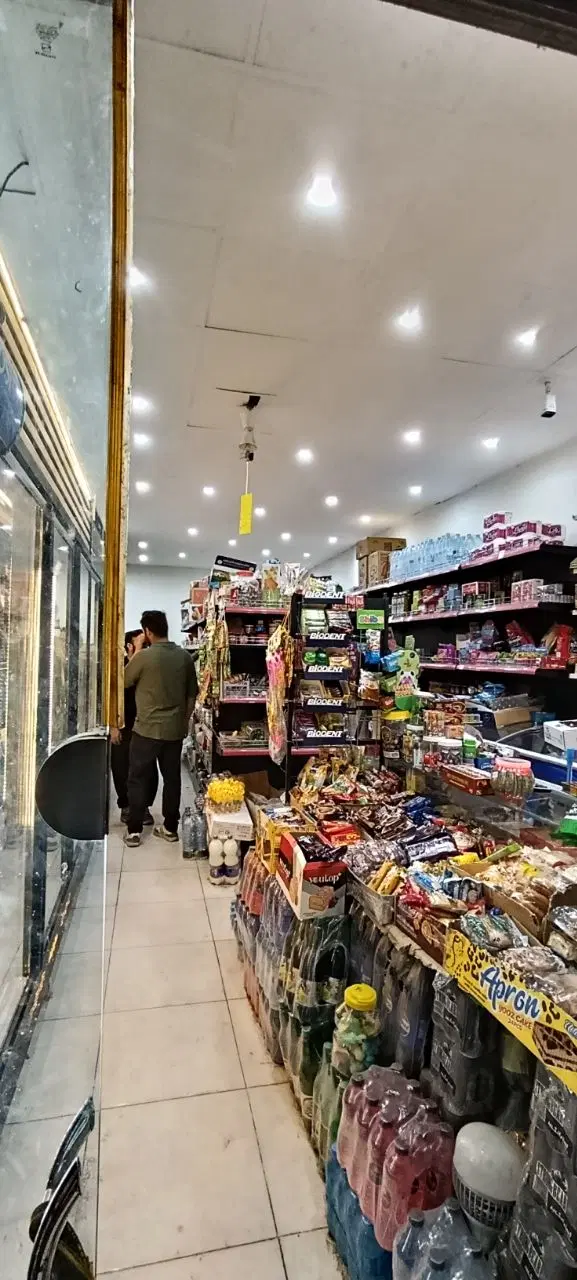 52 متر مغازه تجاری دائم حاشیه بلوار صبا