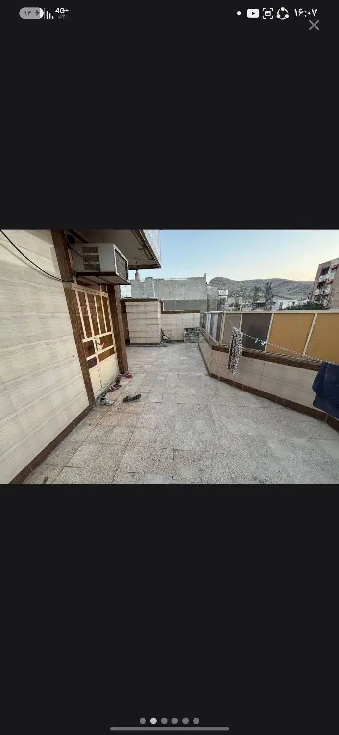 خونه طبقه اول حیاط دار