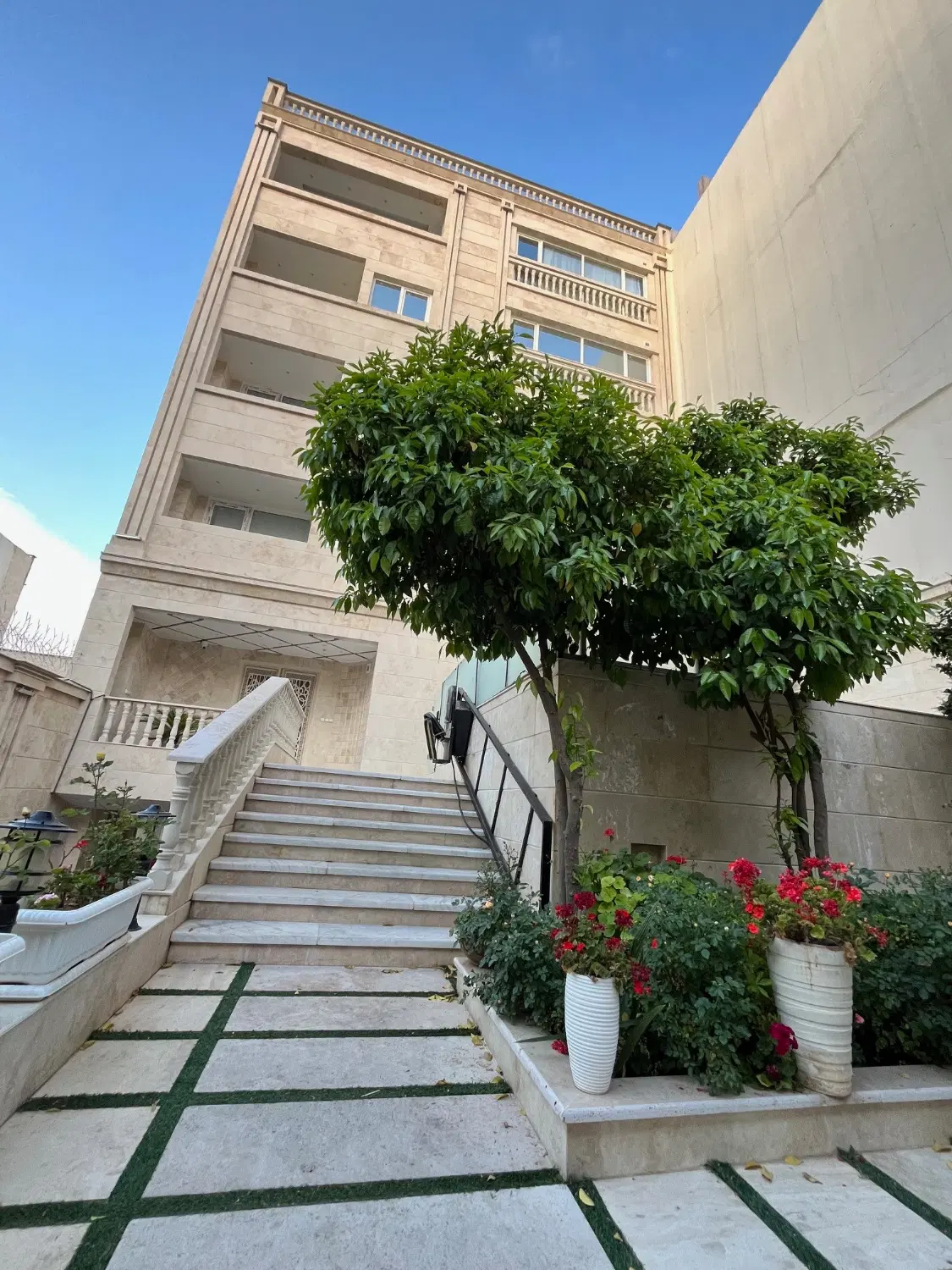 رهن و اجاره سه خواب 160 متر_فرهنگشهر