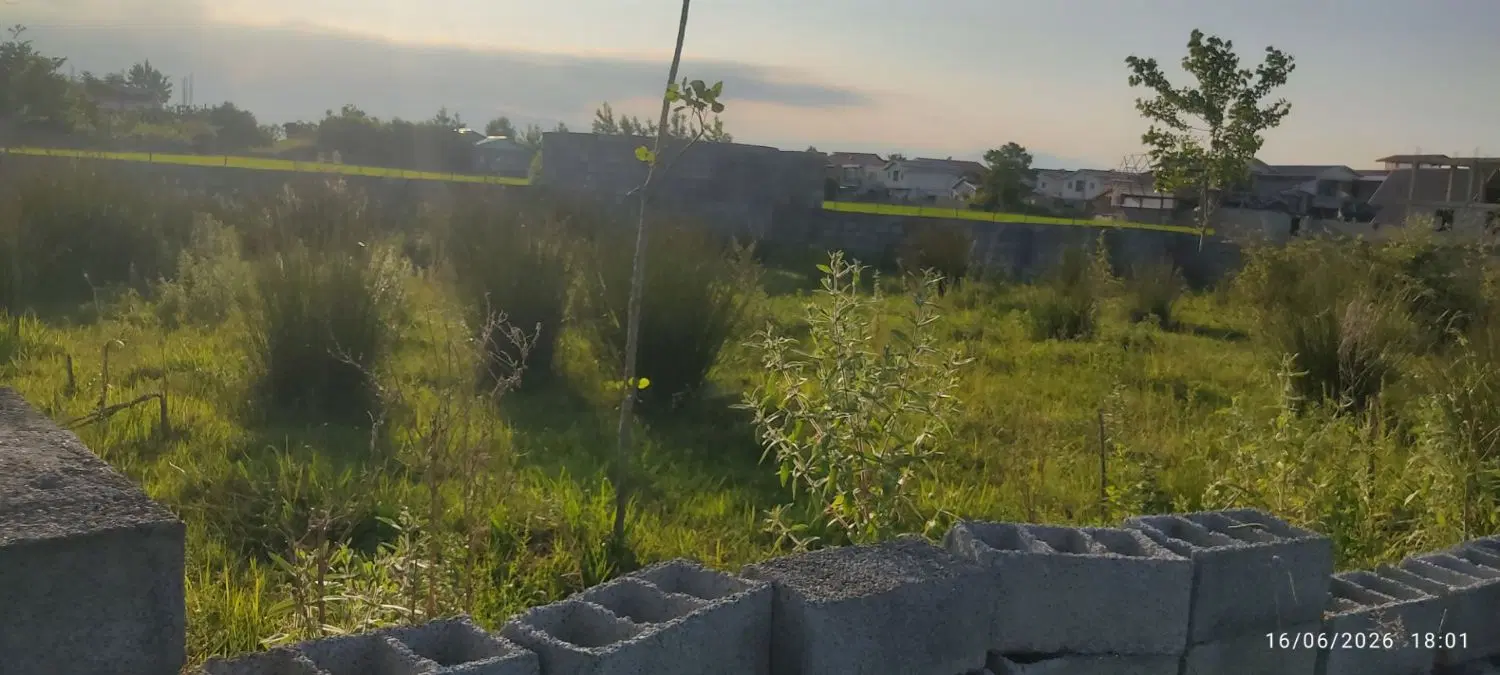 زمین مسکونی واقع در گیسوم گتکسر دارای سند ثبتی