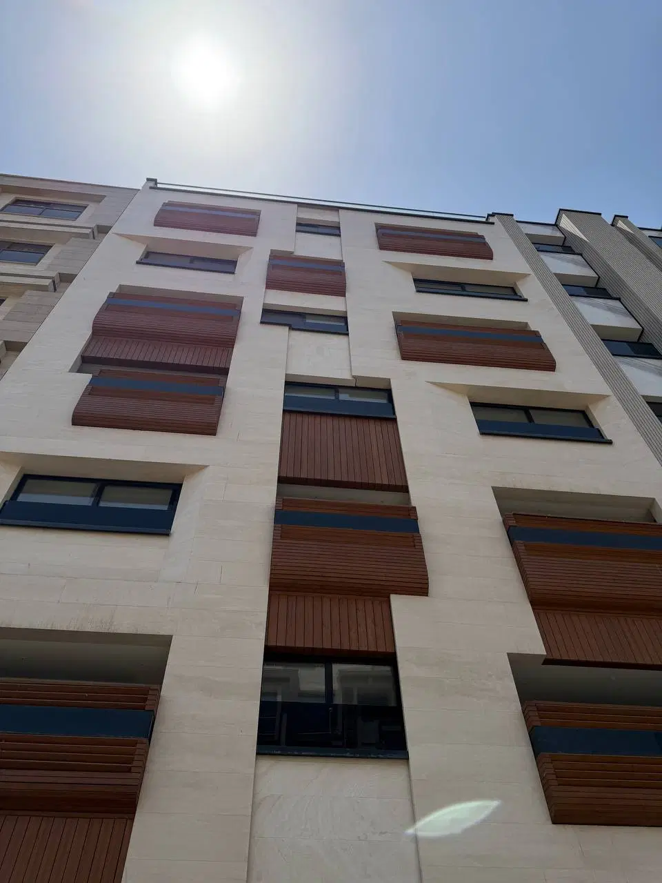 اپارتمان ۱۶۰ متری ۴خواب بلوار کشاورز