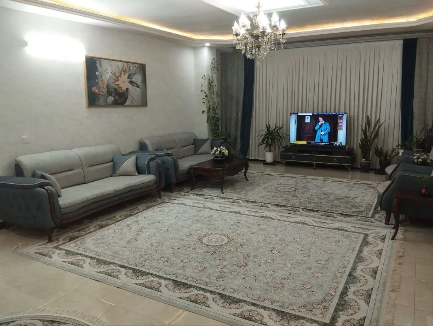 آپارتمان در فلکه دوم گلستان