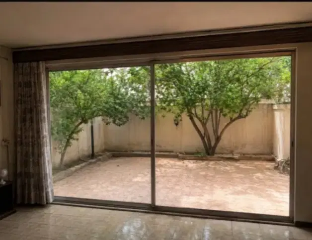 ویلایی نیم طبق حیاط دار پاسداران