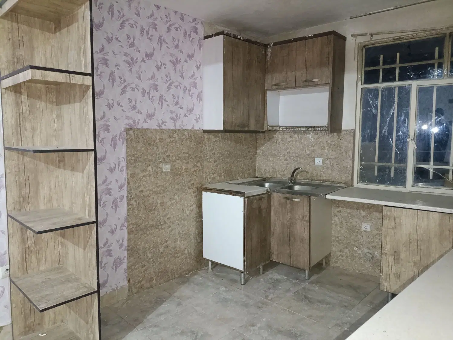 خانه ۴۰ متری دو طبقه در امین آباد