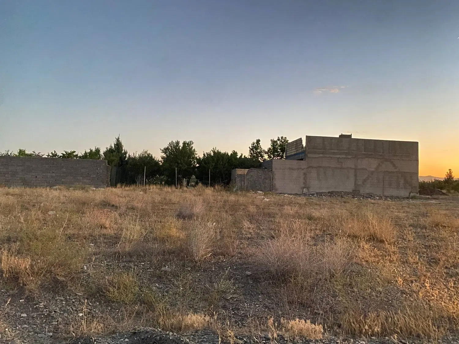 زمین ۴۰۰ متری مشهد