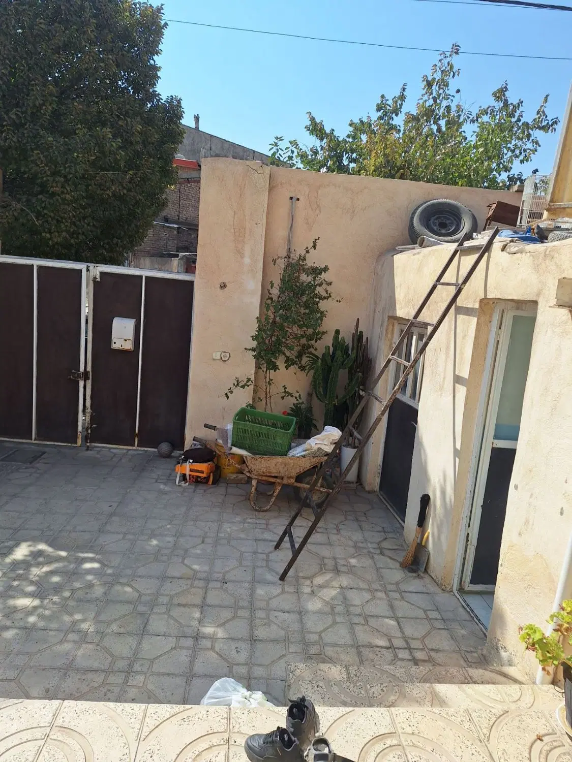 خانه ویلایی قدیمی