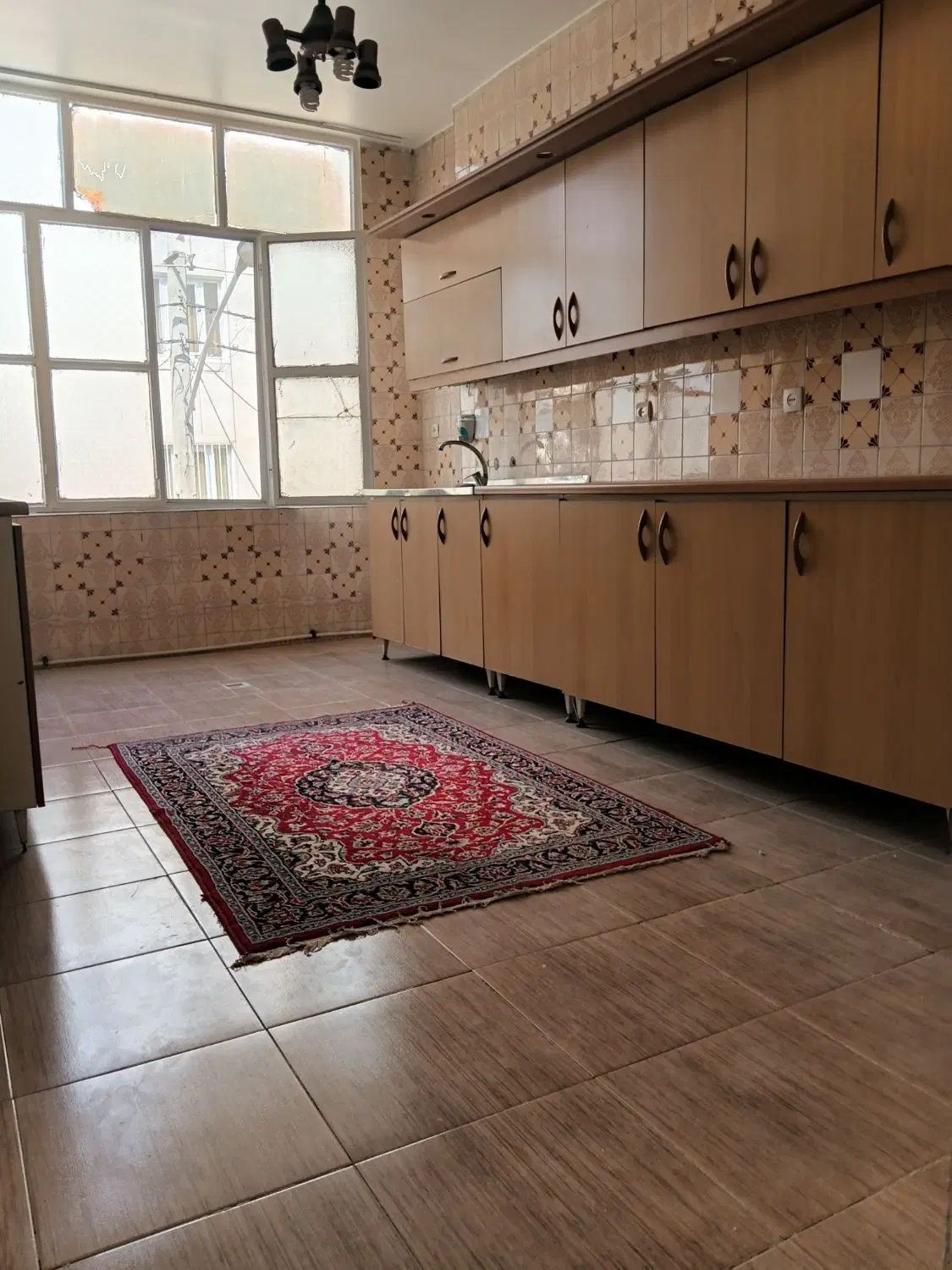 ۹۵ متری.شادمان.تک واحدی