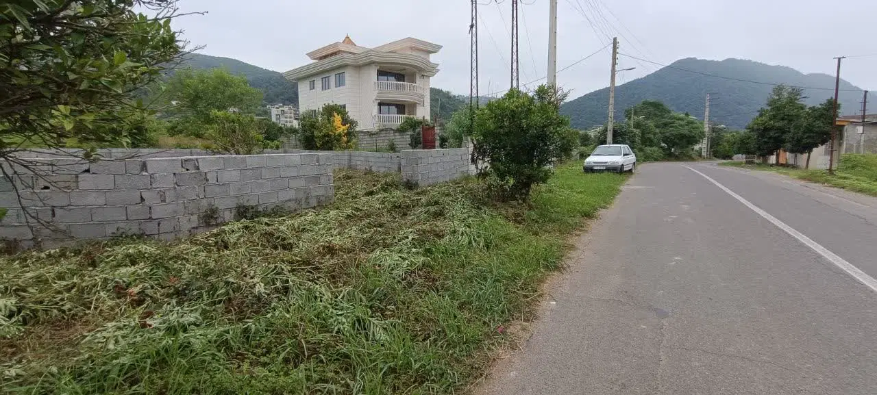 زمین ۲۵۰ متری
