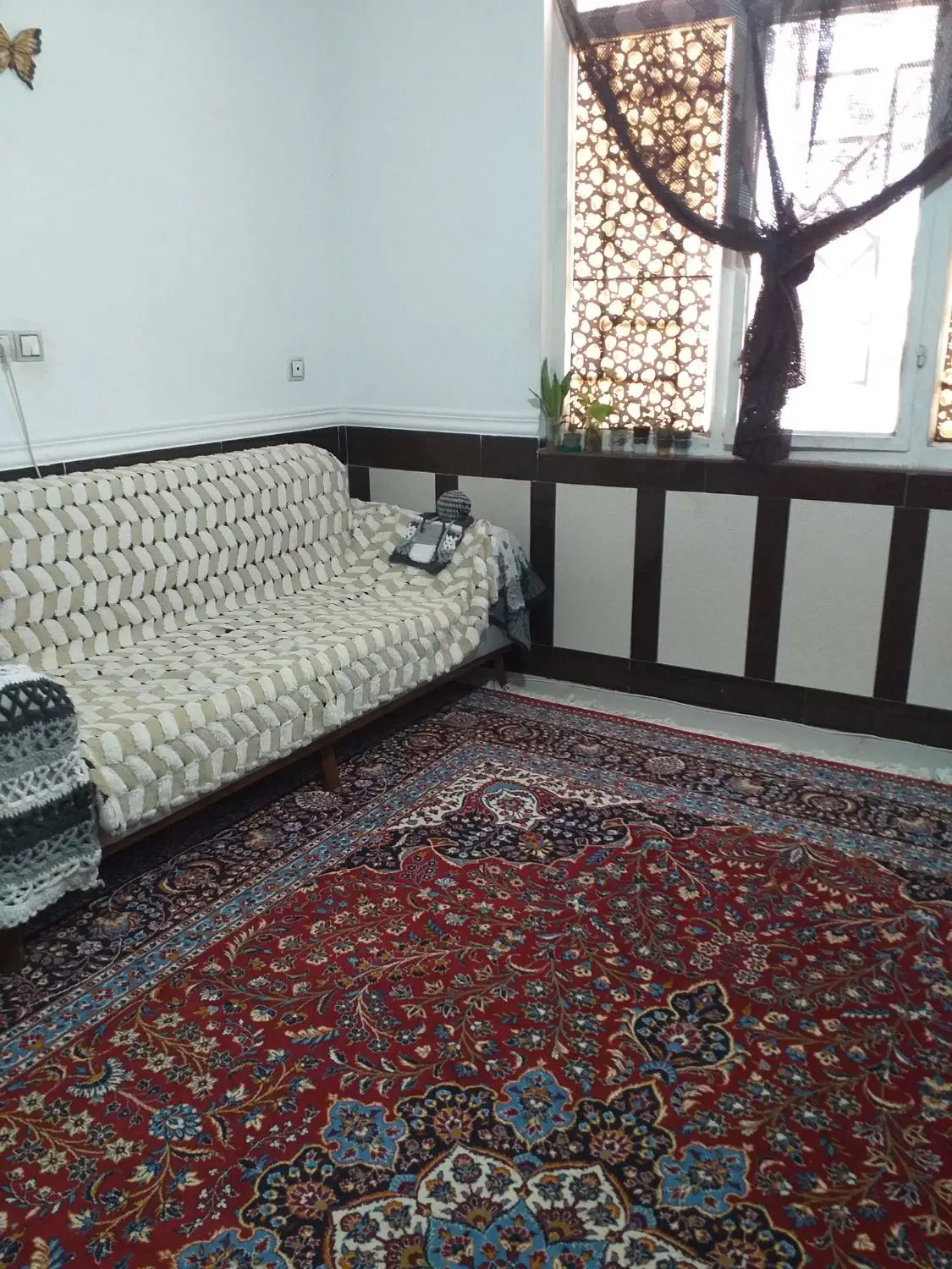 اجاره مسکونی تک خواب بر خیابان اصلی.