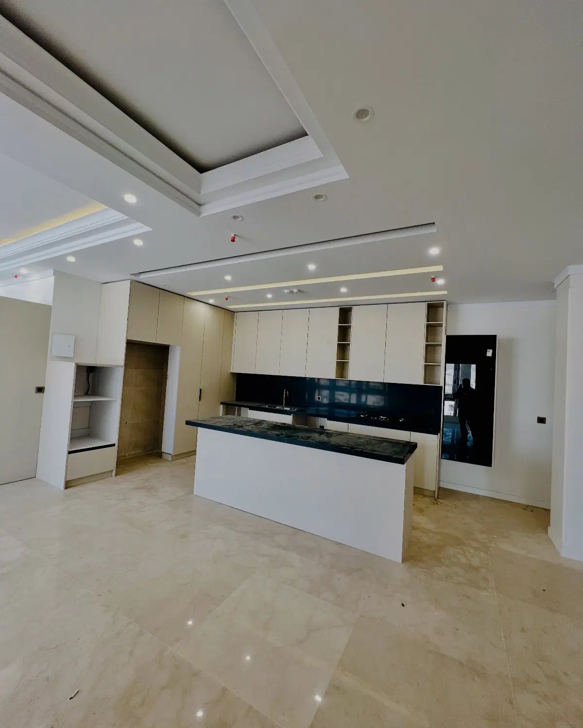 اپارتمان دو خواب 125 متری تکمیل جنوبی