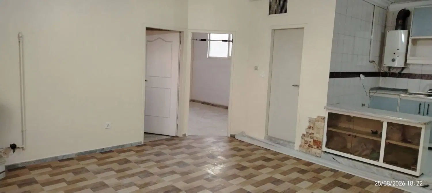 ۷۴ متر ۲ خواب، با پارکینگ و انباری، نقاشی‌شده