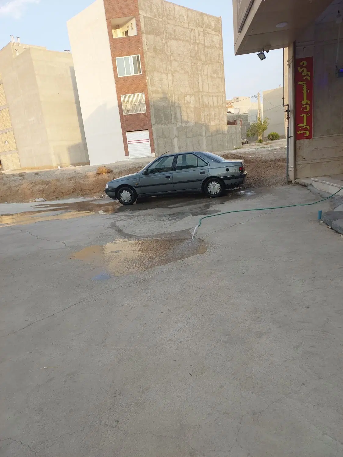 زمین ۲۴۰ متری شمالی شهرک سازان