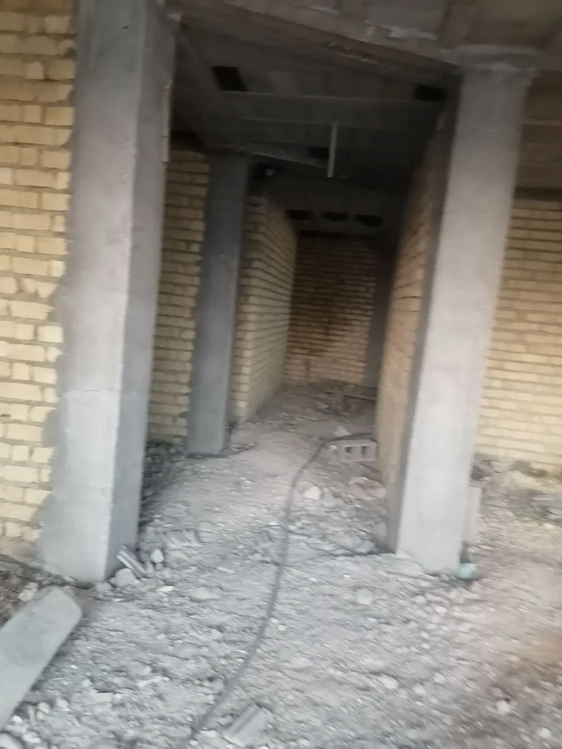 خانه ویلایی نیمه ساز