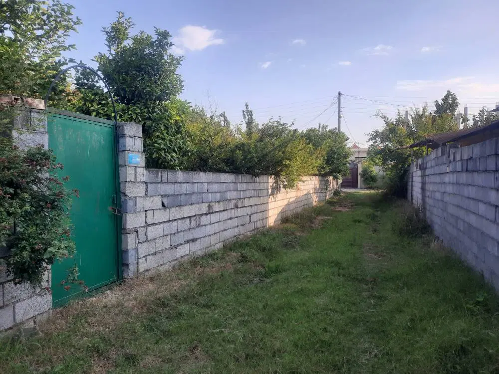 ۲۳۳ متر داخل بافت کاربری مسکونی روستا سند تک برگ