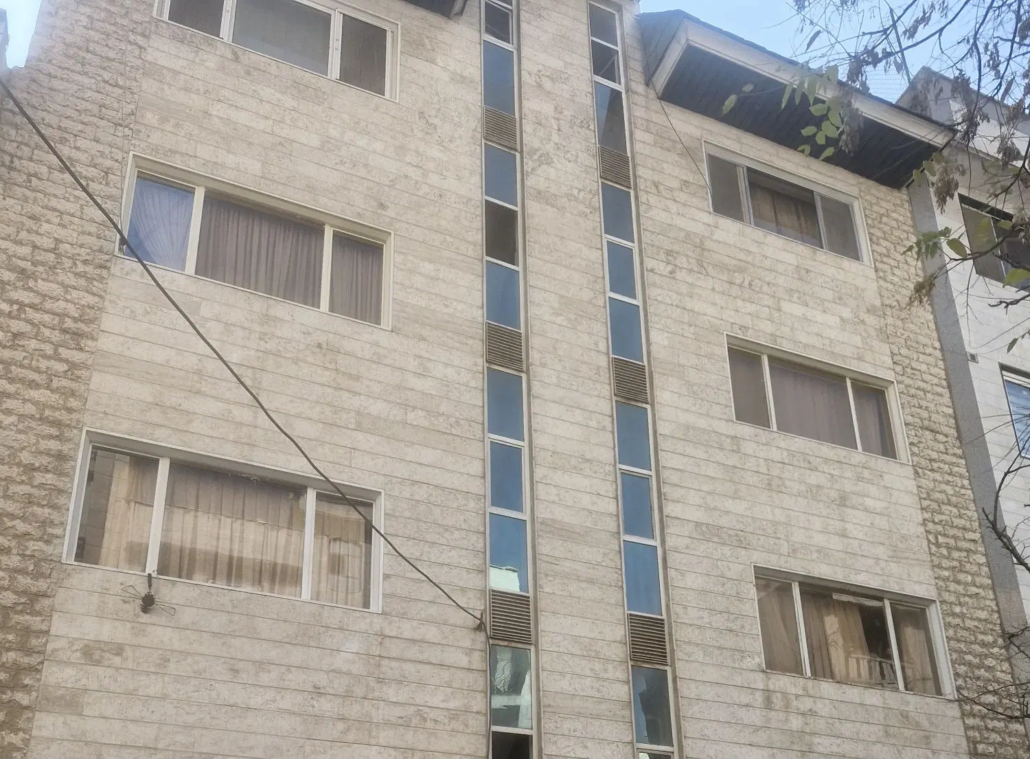 پونک همیلا ۲۰۰ متر جنوبی بر ۱۰