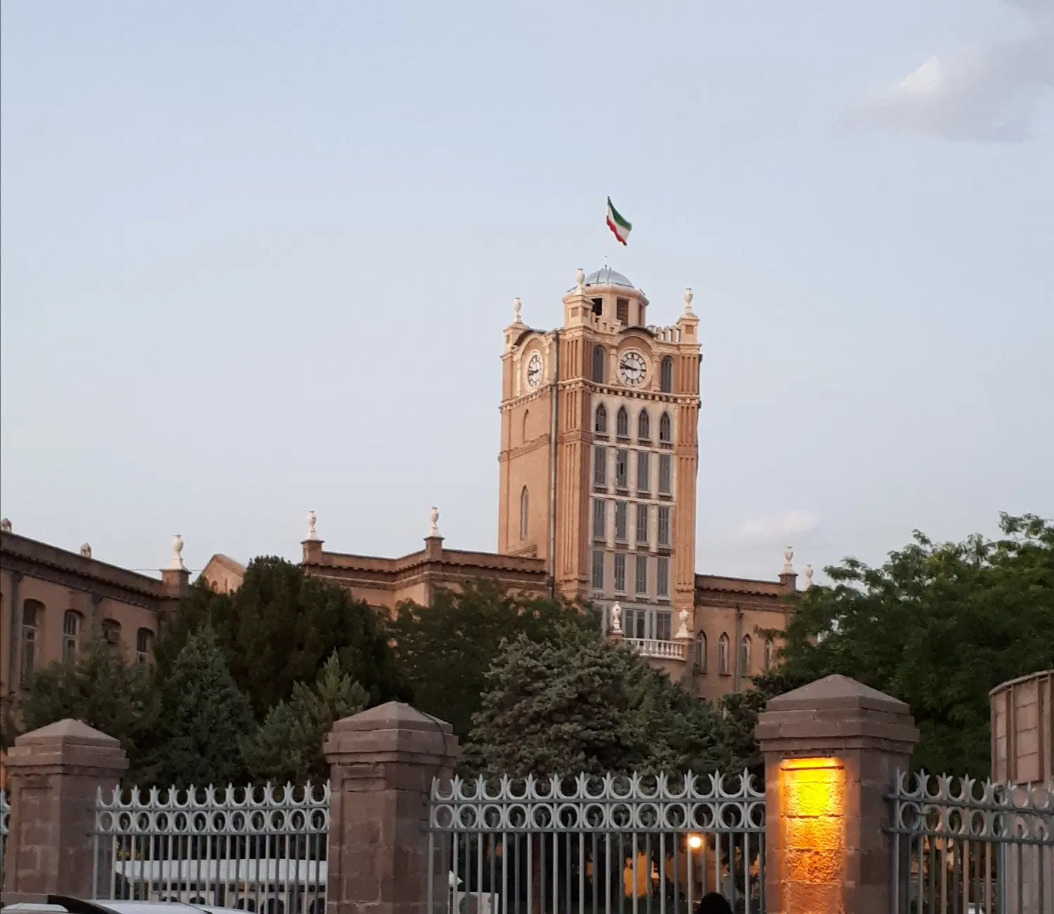اجاره زیرزمین  حوالی میدان ساعت سنگفرش مقصودیه