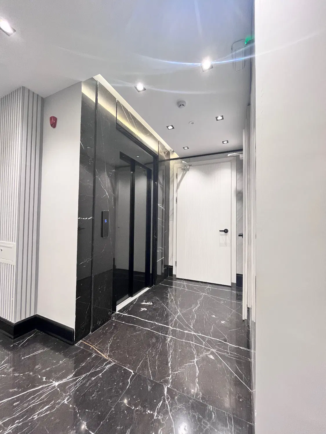۱۶۰ متــر   _   کیلید نخورده ( luxury home )