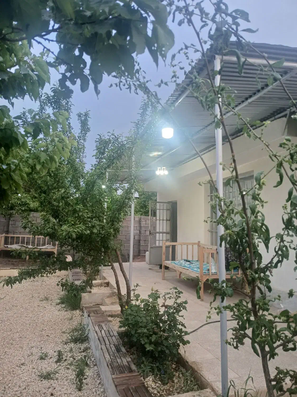 باغ ۳۶۰ متری روبرو سد