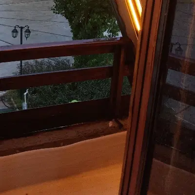 طبقه بالا ۶۰متری