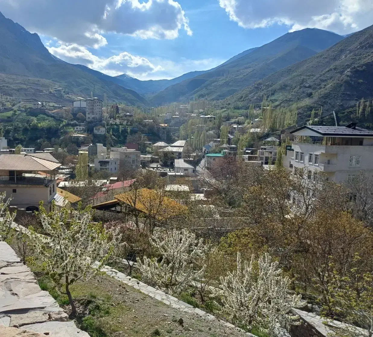 آپارتمان ۹۵ متری نوساز فشم لالان