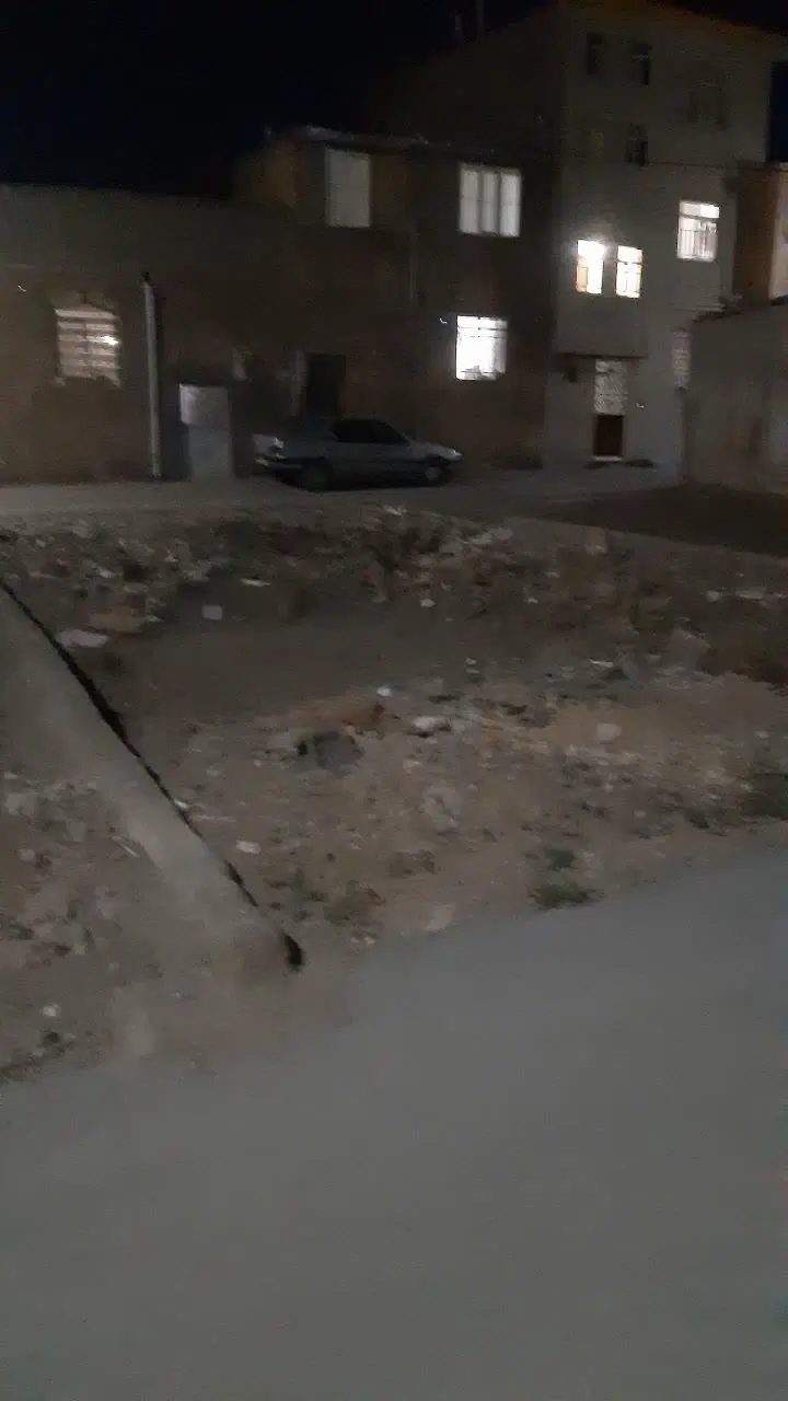 زمین ۱۰۴ متری خیابان دکتر
