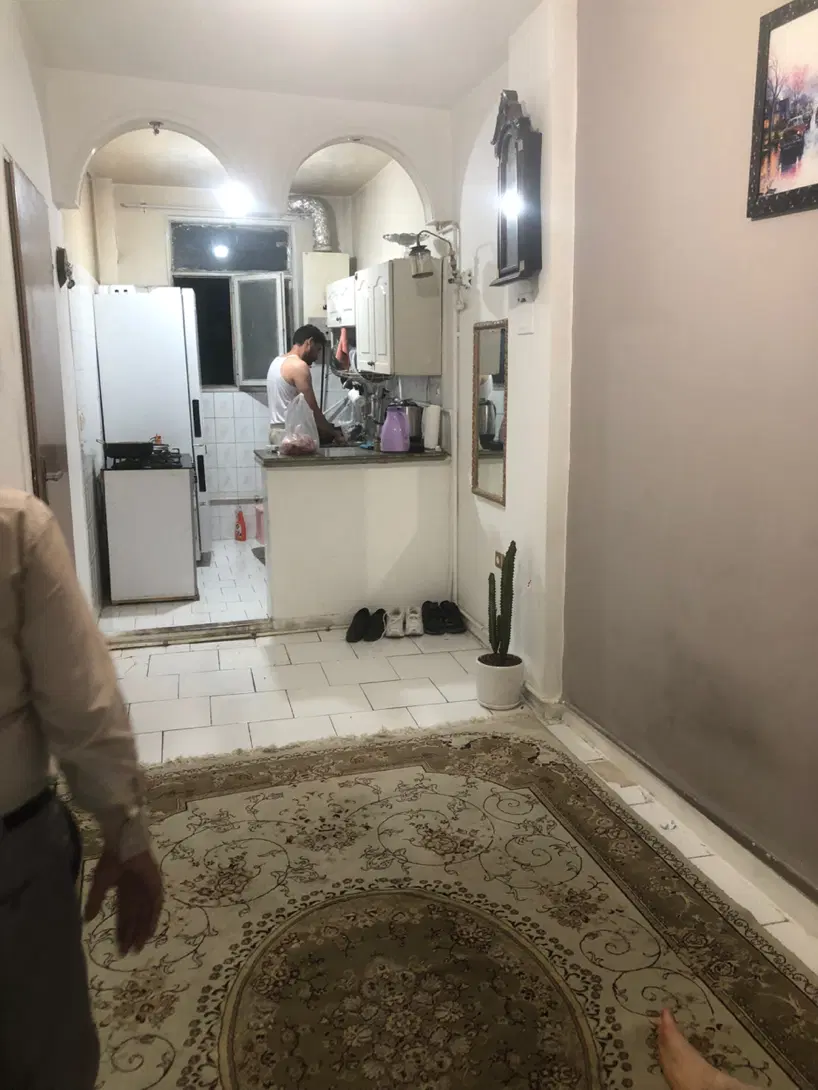 ۴۰ متر ط دوم  جای پارک موتور. مجردین محترم