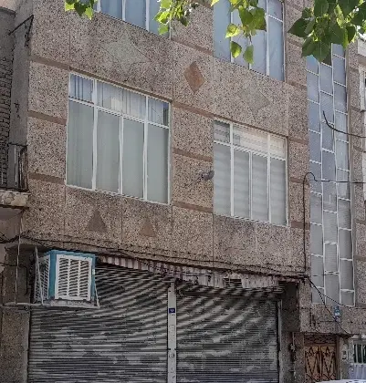 حیاط ویلایی ۱۲۲ متری