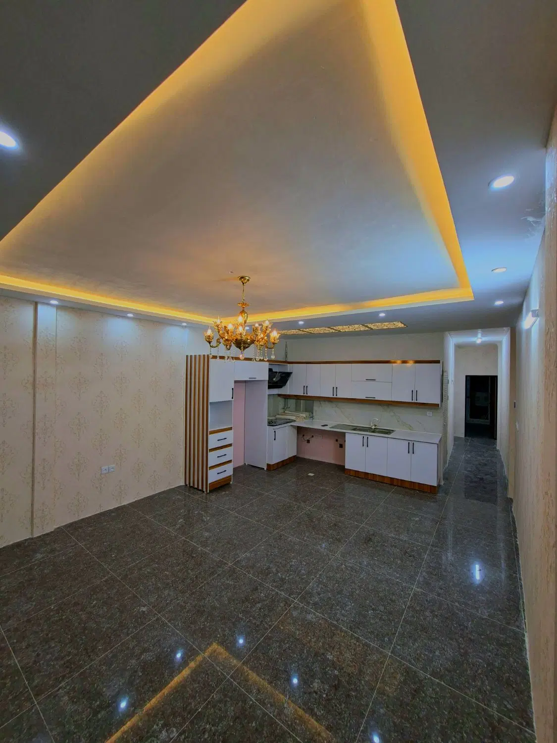 خانه اول توس ۳۳چهارراه شکری سمت چپ