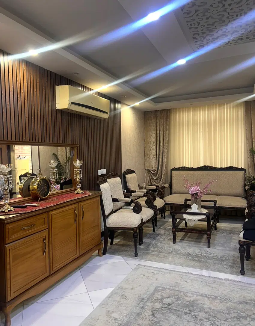 ۸۵متر*دوخواب*آسانسور*انباری*براصلی
