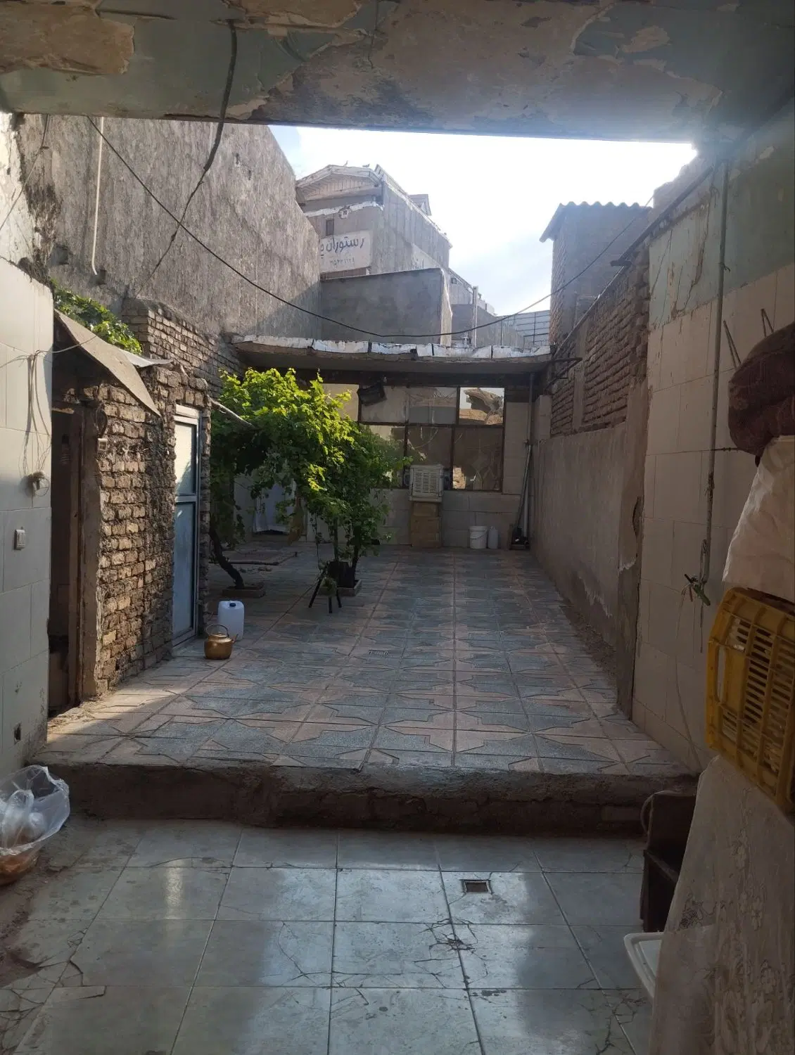 فروشی
