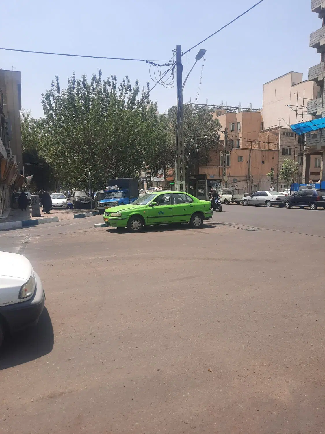 ۳۸ متر مغازه بر دهم فروردین