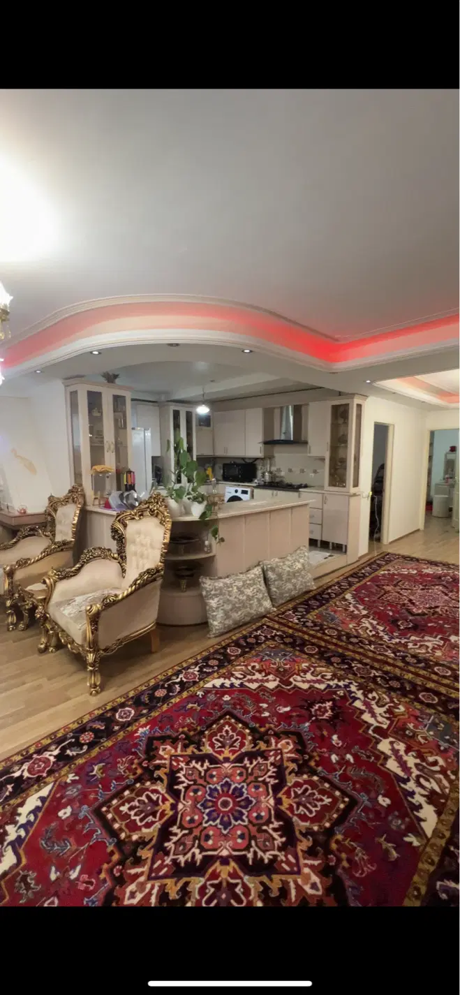 آپارتمان متراژ۱۰۷دارایی شرشراشمس تبریزی توکلی منجم