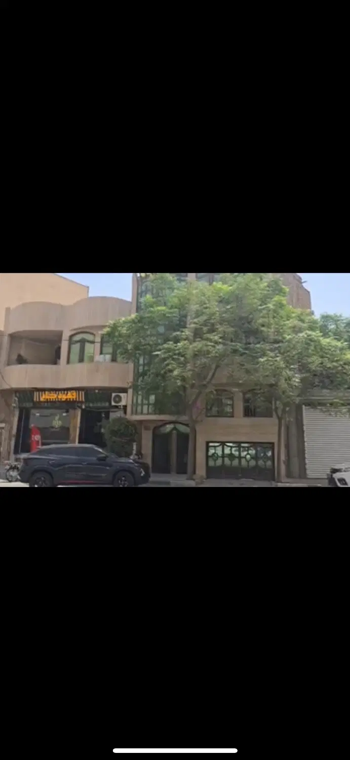 ملک تجاری بر خیابان ناجا