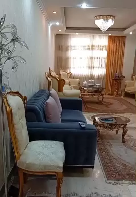 اپارتمان ۱۰۰ متری دو خواب جنت اباد مرکزی مالک هستم