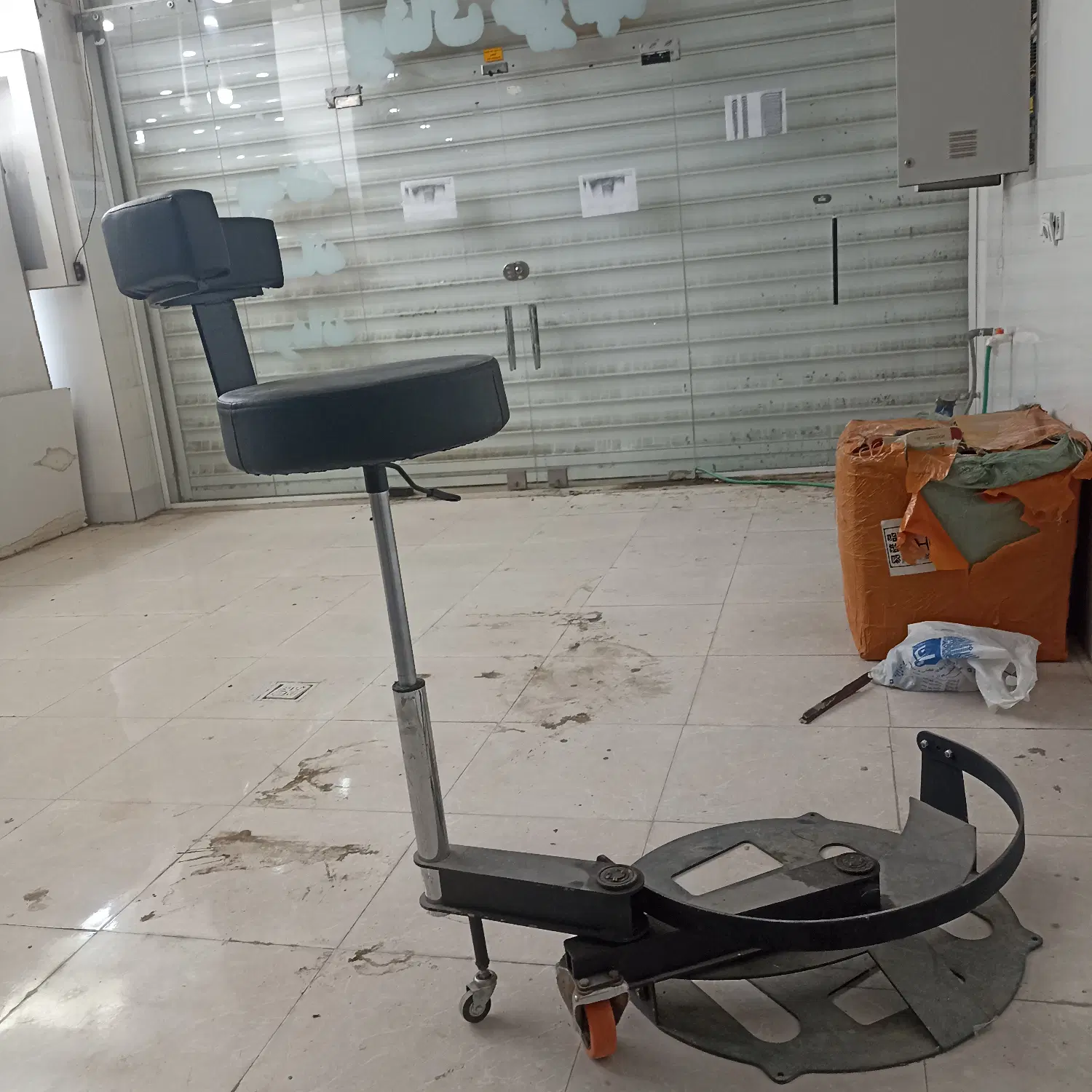اجاره مغازه 300متری در کنگان خیابان ساحلی