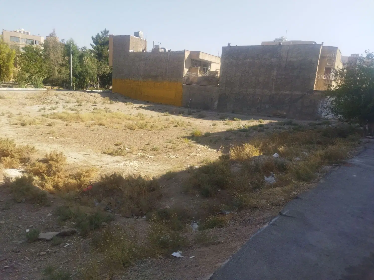 یک قطعه زمین