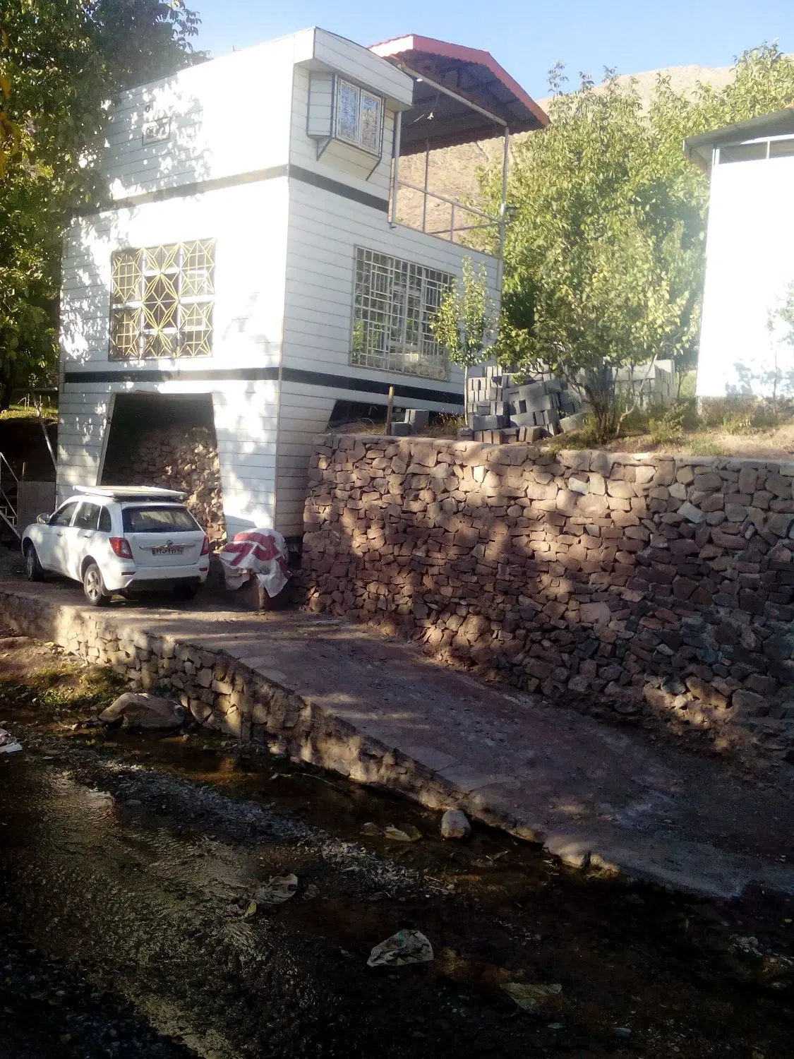 باغویلا ۱۵۰۰ متری  دره زیبای خور
