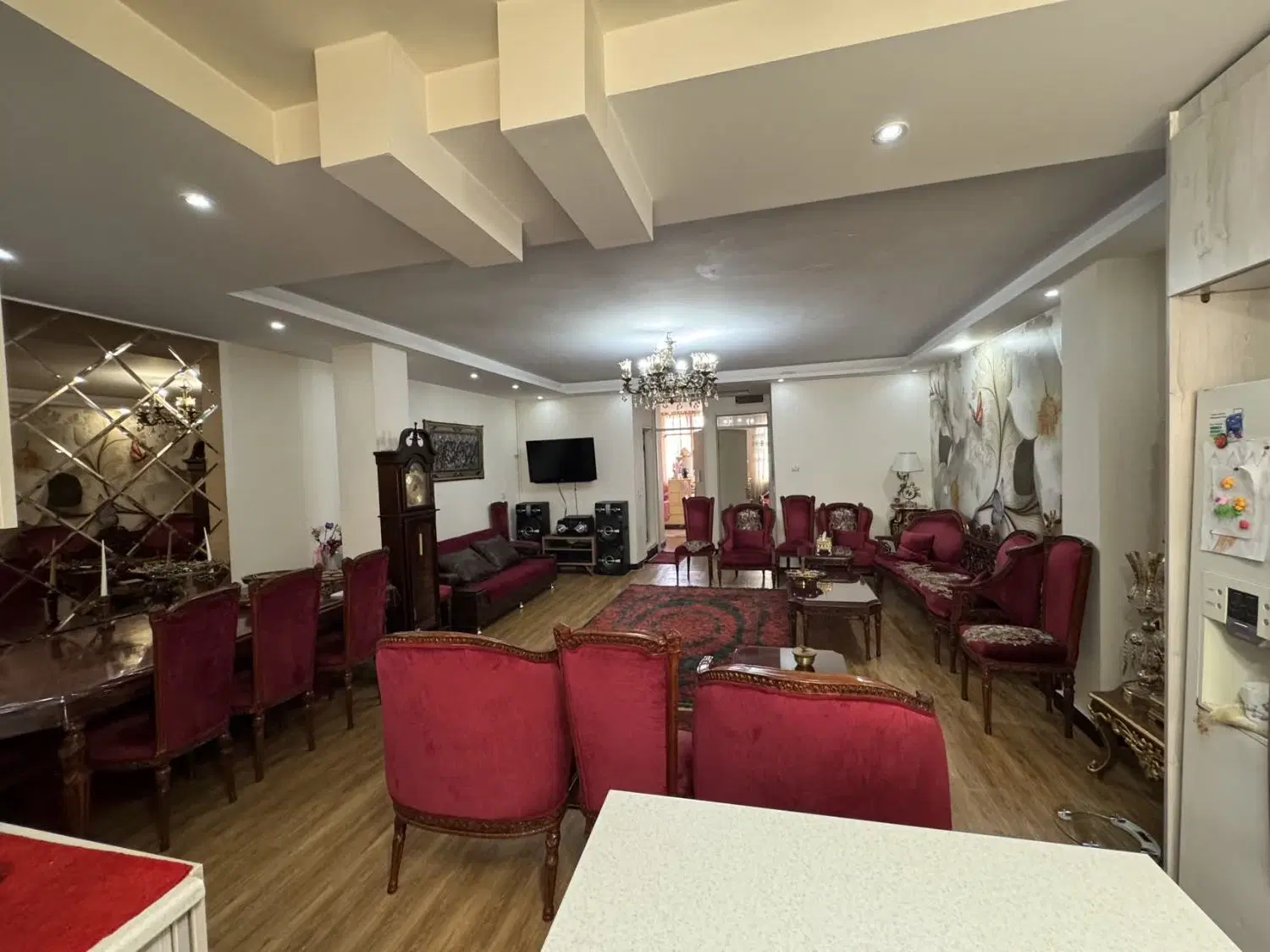 نبش فلکه سوم ۹۱متر تاپ لوکیشن