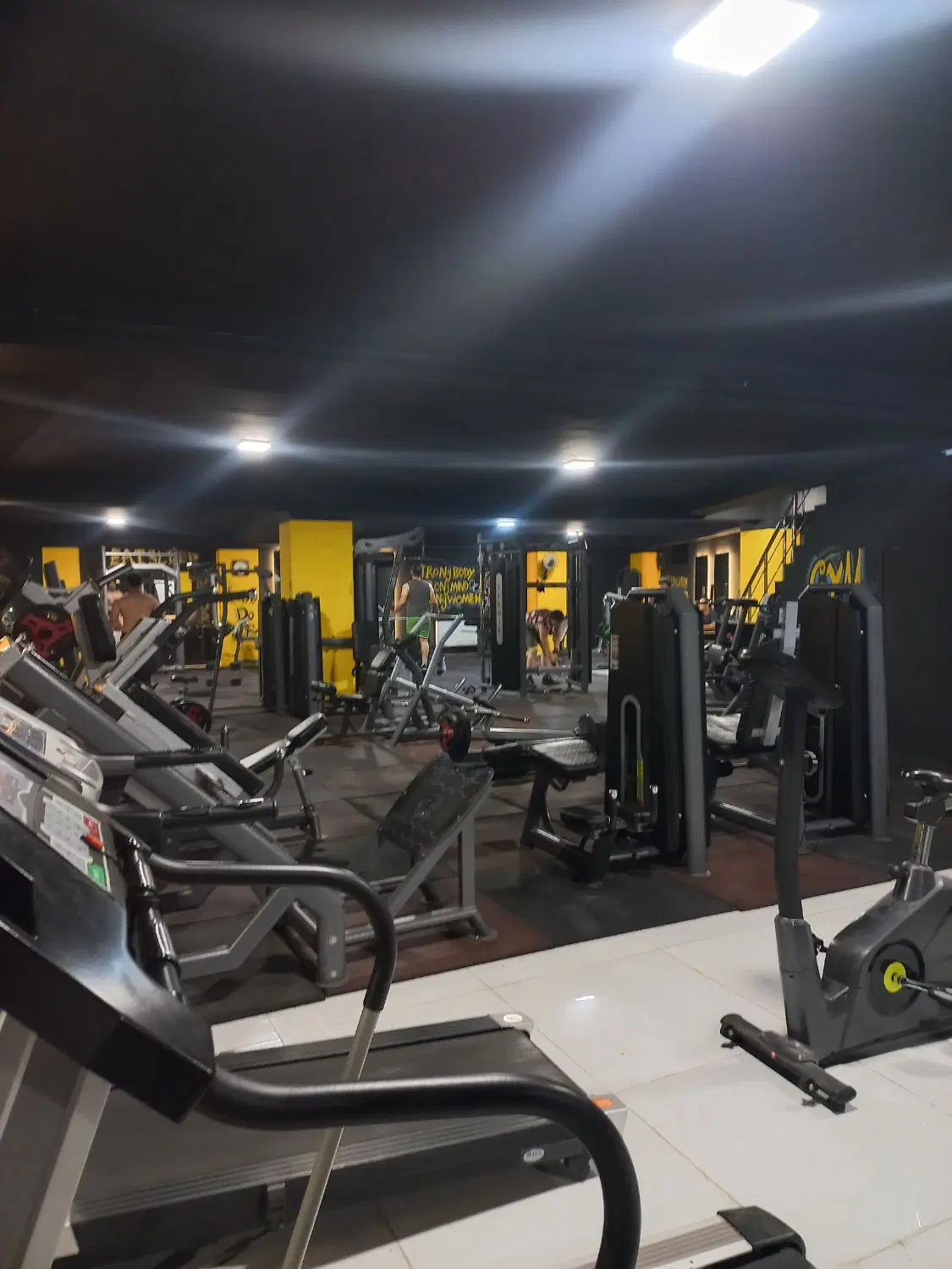 فروش زیر زمین ۲۷۰ متر در عباسی