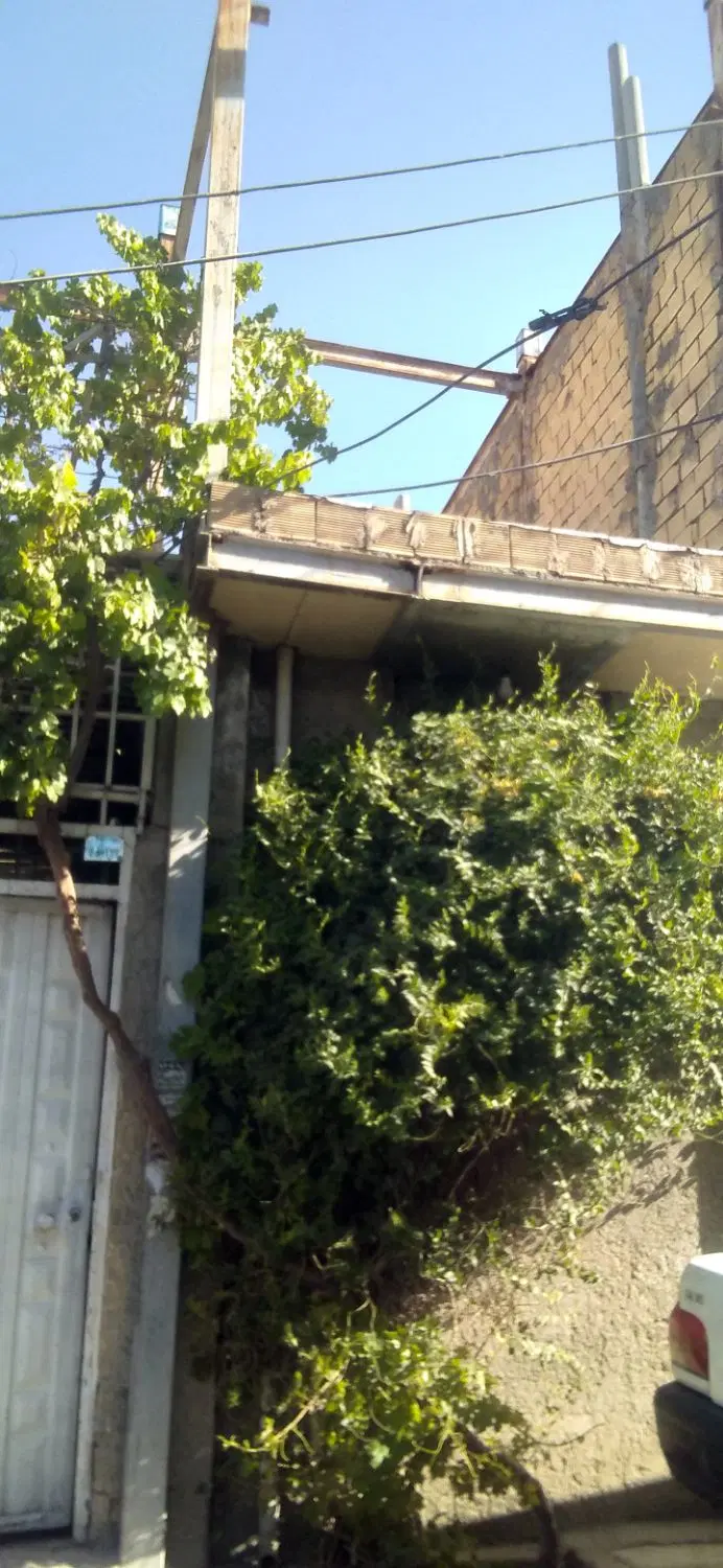 خانه پنجاه متری طبقه بالانیمه کاره کرناچی
