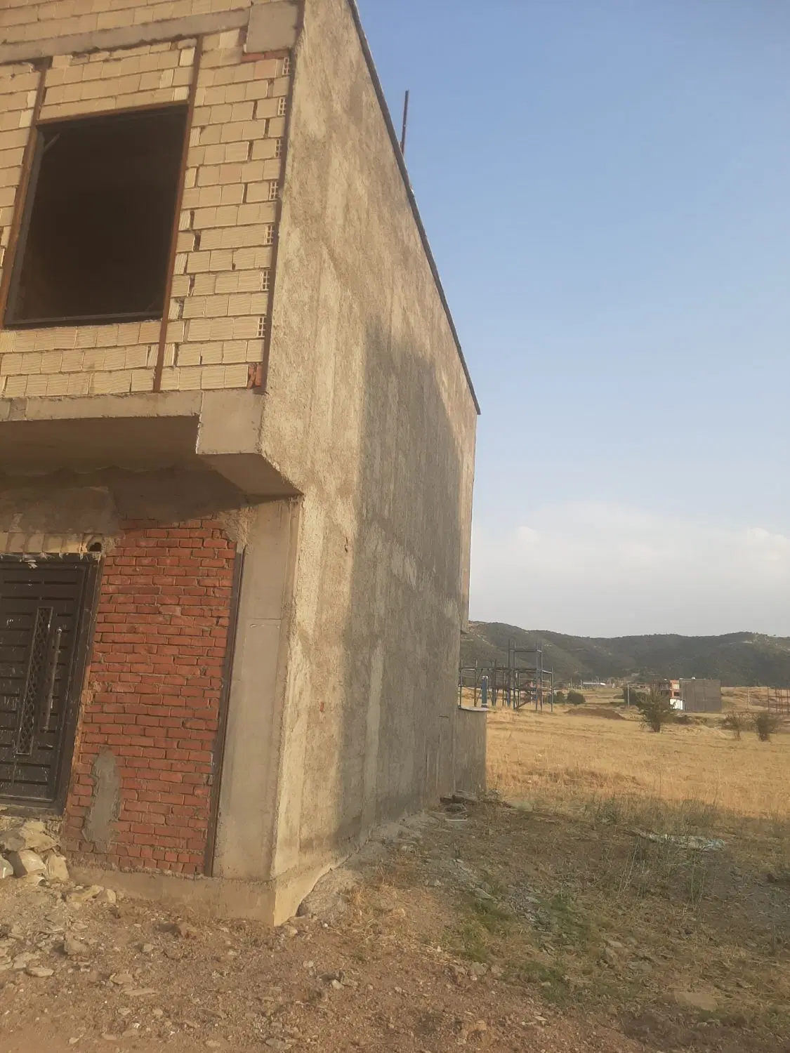 فروش منزل مسکونی فاز سه بهاران