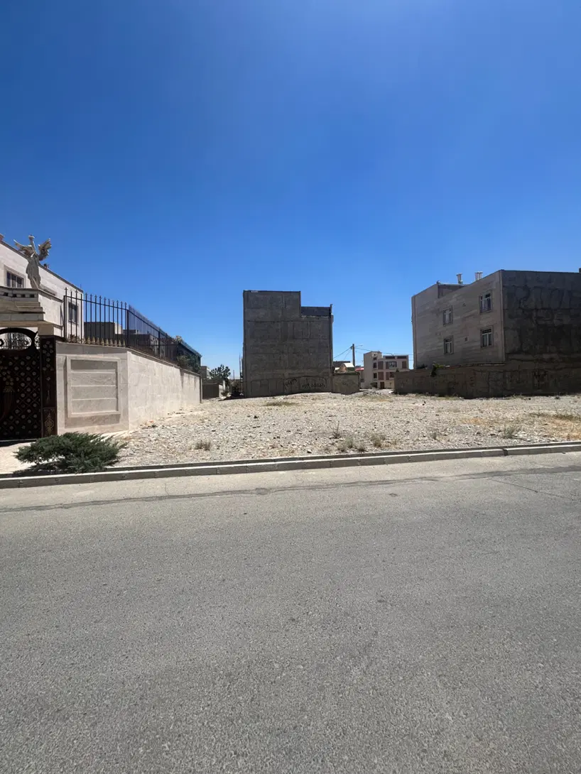 ۲۳۰متر زمین فاز۳ اندیشه دوکله با سند تک برگ